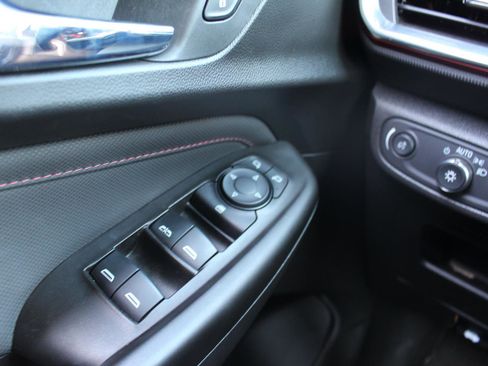 Used 2022 Chevrolet TrailBlazer RS image 27