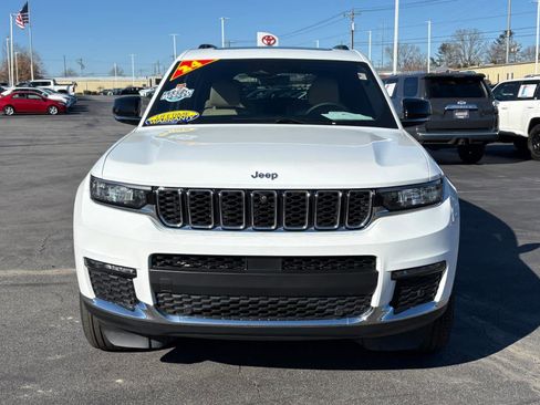 Used 2024 Jeep Grand Cherokee L Limited w/ Luxury Tech Group II image 24