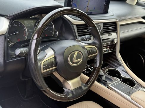 Certified 2022 Lexus RX 350L Luxury w/ Accessory Package (Z1) FWD image 19