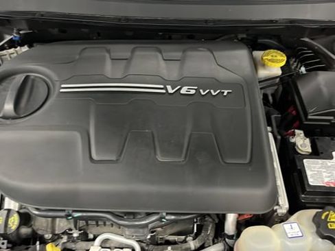 Used 2019 Jeep Cherokee Limited AWD/4WD image 26
