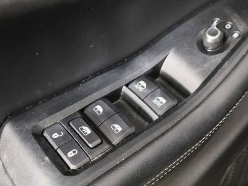 Used 2023 Jeep Grand Cherokee Limited w/ Black Appearance Package image 20