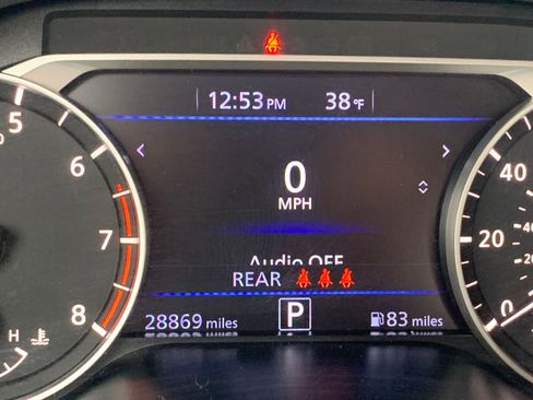 Used 2025 Nissan Altima 2.5 SV image 41