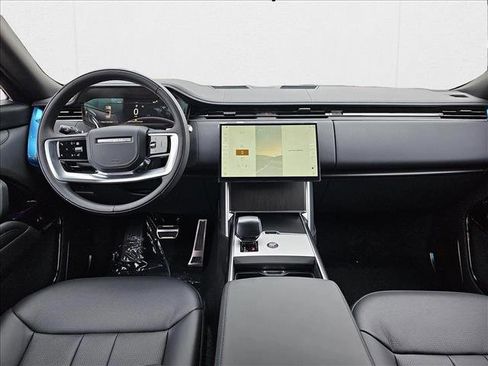 New 2025 Land Rover Range Rover SV image 9