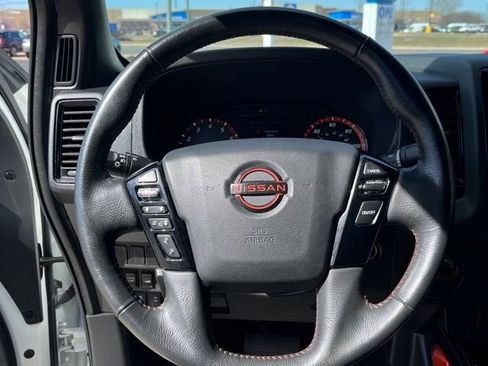 Used 2024 Nissan Frontier PRO-4X AWD/4WD image 9
