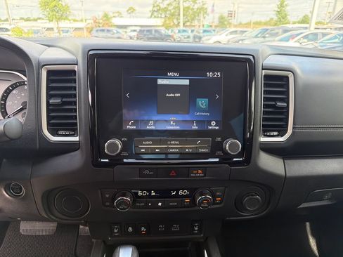 Certified 2024 Nissan Frontier SV w/ SV Convenience Package RWD image 32
