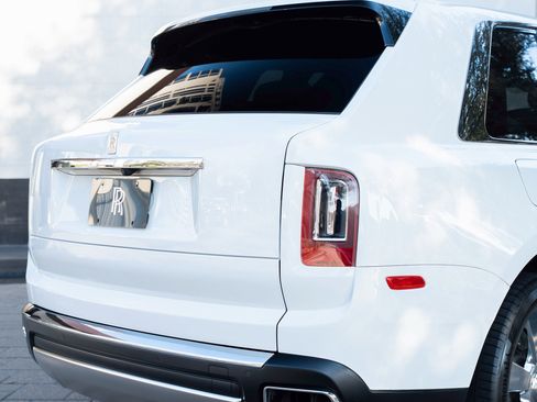 Certified 2021 Rolls-Royce Cullinan image 46