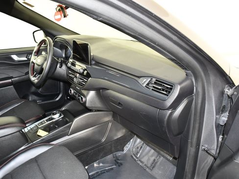 Used 2025 Ford Escape ST-Line AWD/4WD image 39