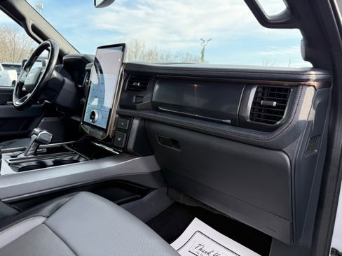 Used 2023 Ford F150 Lightning Lariat image 21