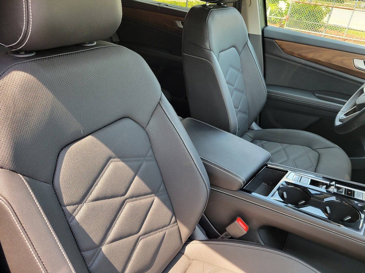 Used 2026 Volkswagen Atlas SE FWD image 10