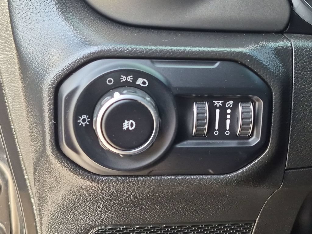 Used 2022 Jeep Wrangler Unlimited Sport AWD/4WD image 22