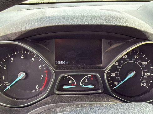 Used 2019 Ford Escape S image 5