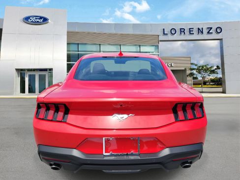 Used 2025 Ford Mustang Coupe RWD image 6