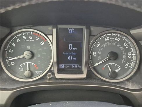 Used 2020 Toyota Tacoma TRD Off-Road w/ Technology Package AWD/4WD image 10
