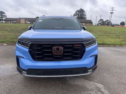 Used 2025 Honda Pilot TrailSport image 1