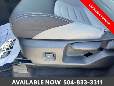 Used 2025 Toyota Tacoma TRD Sport AWD/4WD image 26