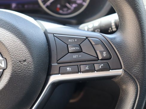 Used 2024 Nissan Sentra SV FWD image 13