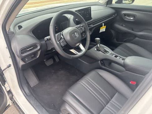 Used 2026 Honda HR-V EX-L image 9