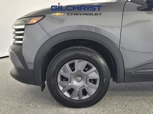 Used 2025 Nissan Kicks S image 8