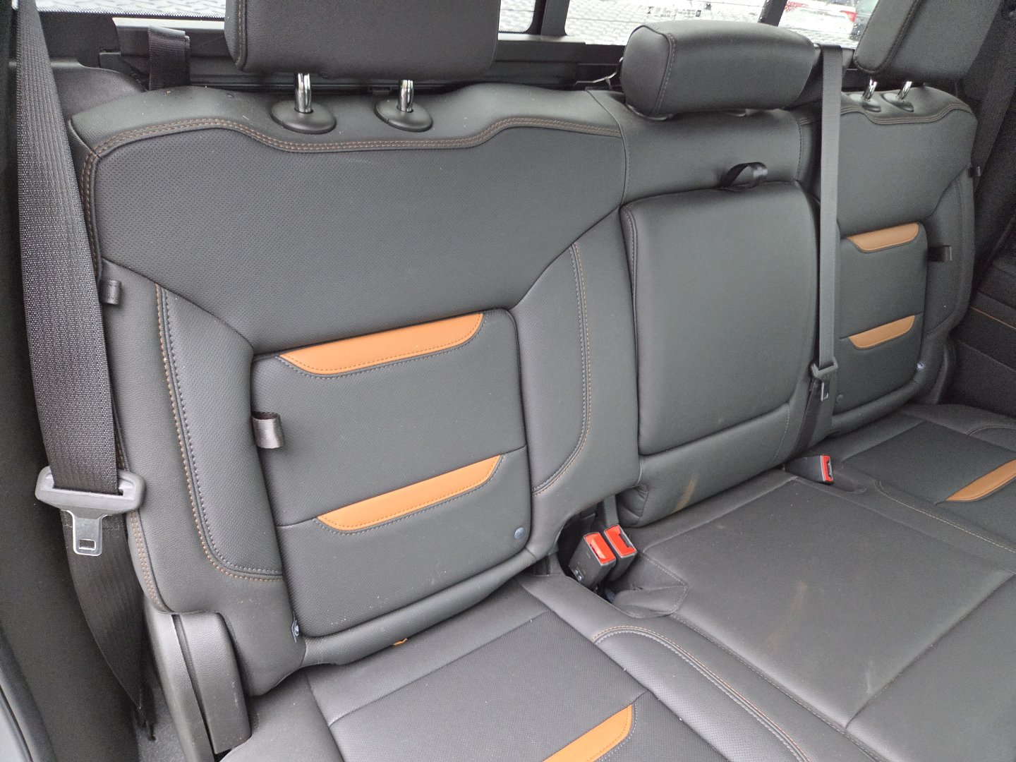 Used 2025 GMC Sierra 1500 AT4 w/ Technology Package AWD/4WD image 26