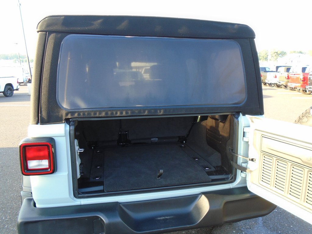 Used 2024 Jeep Wrangler Unlimited Sport AWD/4WD image 19
