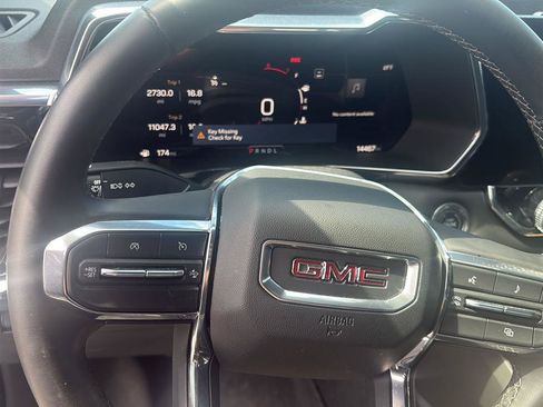 Used 2024 GMC Canyon Elevation w/ Convenience Package RWD image 11