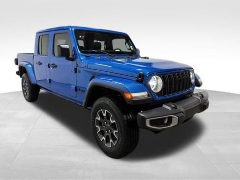 New 2026 Jeep Gladiator Sahara image 4