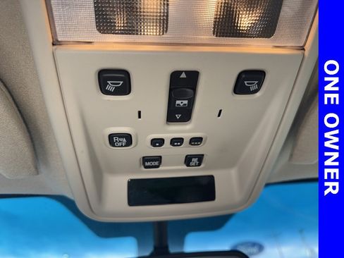 Used 2004 Lincoln Town Car Ultimate image 23