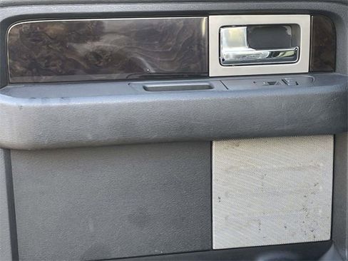 Used 2014 Ford F150 Platinum image 8