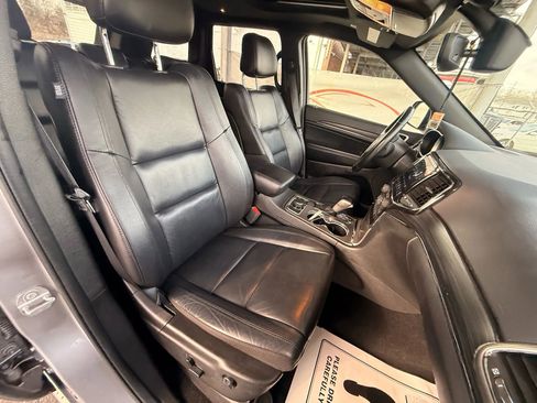 Used 2021 Jeep Grand Cherokee Limited image 26