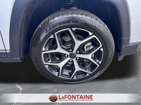 Used 2025 Jeep Compass Limited image 30