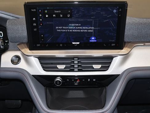 New 2026 Ford Explorer Active AWD/4WD image 21