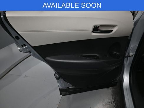 Used 2022 Toyota Corolla Cross L AWD/4WD image 26