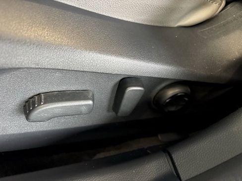 Used 2023 Subaru Legacy Limited image 19