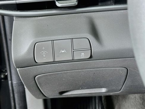 Used 2022 Hyundai Elantra SEL w/ Cargo Package FWD image 17