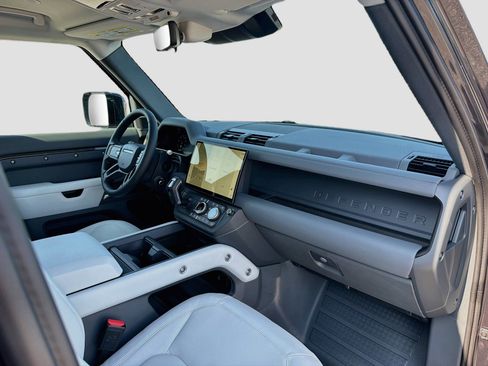 New 2026 Land Rover Defender 110 S AWD/4WD image 14