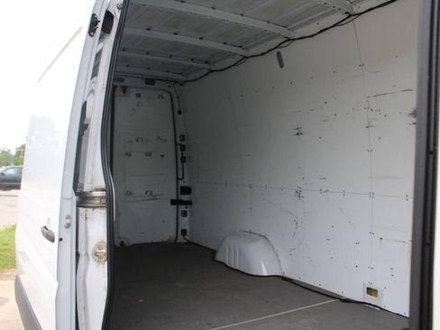 Used 2015 Mercedes-Benz Sprinter 2500 image 9