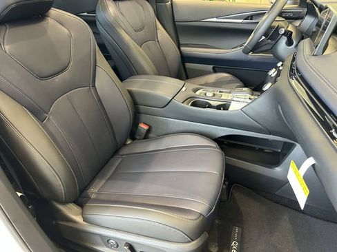 New 2026 INFINITI QX60 Sport w/ Dark Cargo Package AWD/4WD image 12