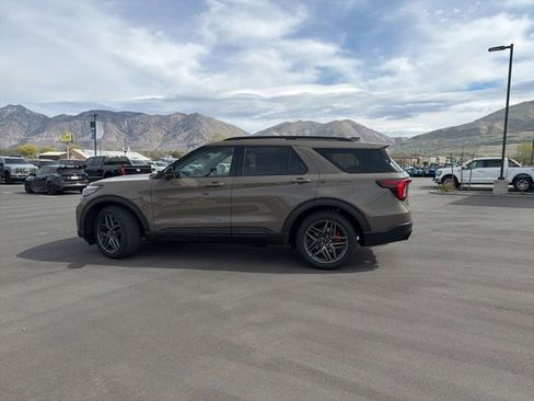 New 2026 Ford Explorer ST image 2