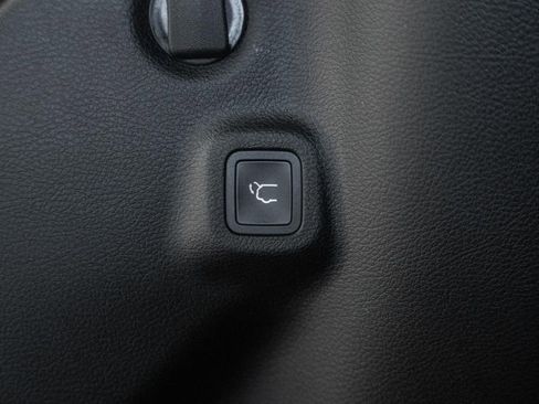 New 2026 Jeep Compass Limited image 10