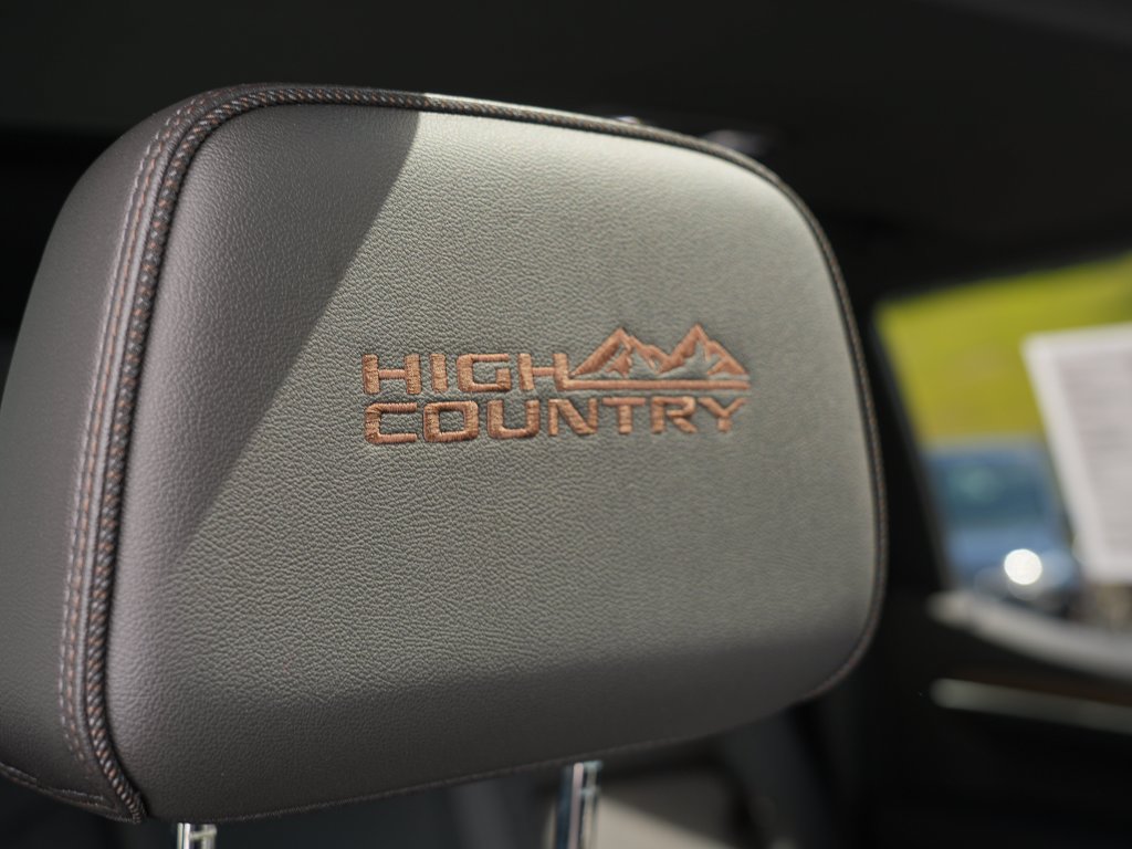 Certified 2022 Chevrolet Silverado 1500 High Country AWD/4WD image 34