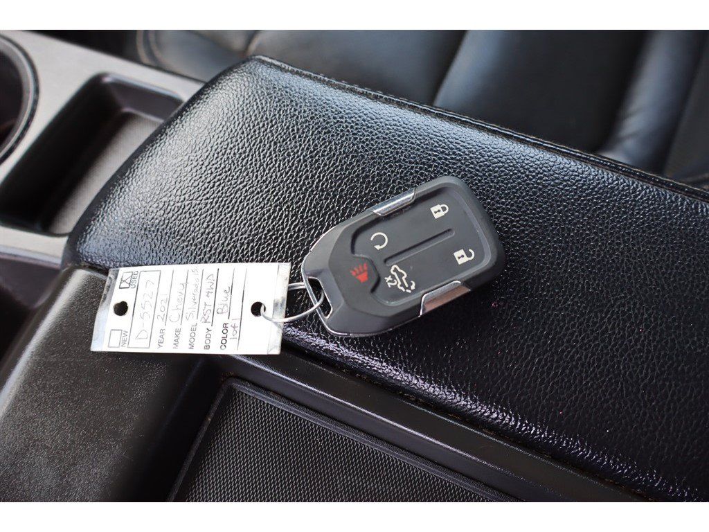 Used 2021 Chevrolet Silverado 1500 RST AWD/4WD image 37