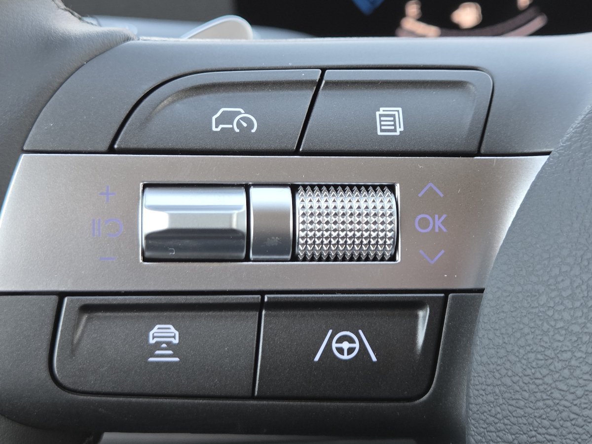 New 2027 Hyundai Kona SEL Premium FWD image 32