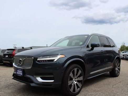 Certified 2025 Volvo XC90 T8 Ultra w/ Protection Package Premier AWD/4WD image 3