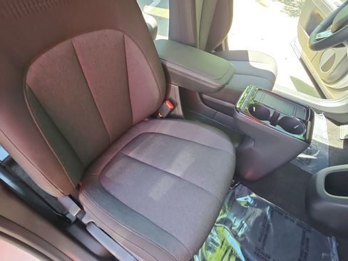 New 2025 Hyundai Ioniq 5 SE image 10