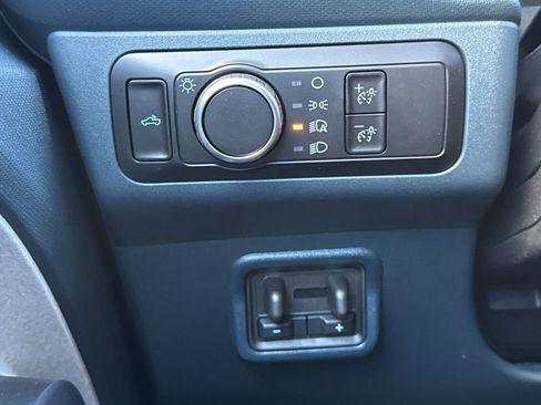 New 2025 Ford Maverick XLT w/ XLT Luxury Package image 28