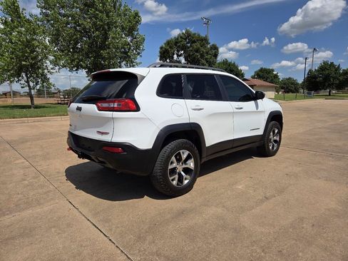Used 2014 Jeep Cherokee Trailhawk w/ Comfort/Convenience Group AWD/4WD image 31