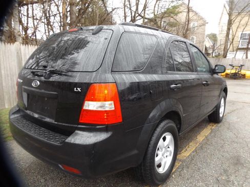 Used 2009 Kia Sorento LX AWD/4WD image 7