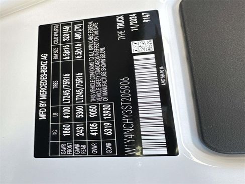 New 2025 Mercedes-Benz Sprinter 2500 image 28