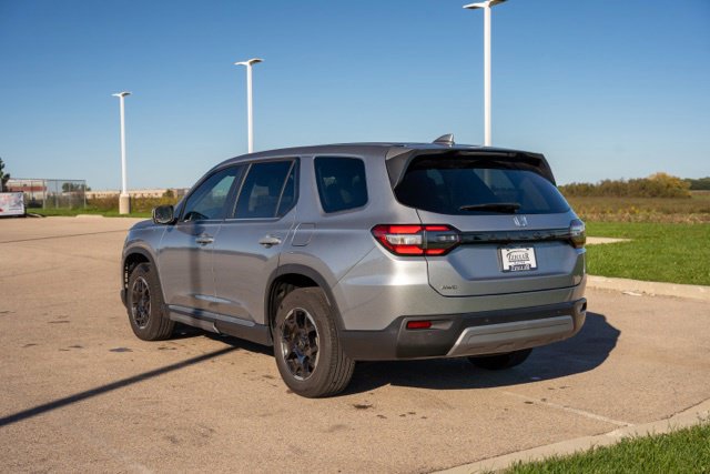 Used 2025 Honda Pilot EX-L image 5