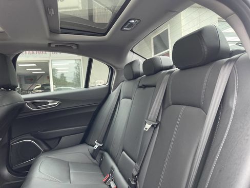 Used 2021 Alfa Romeo Giulia Ti image 20